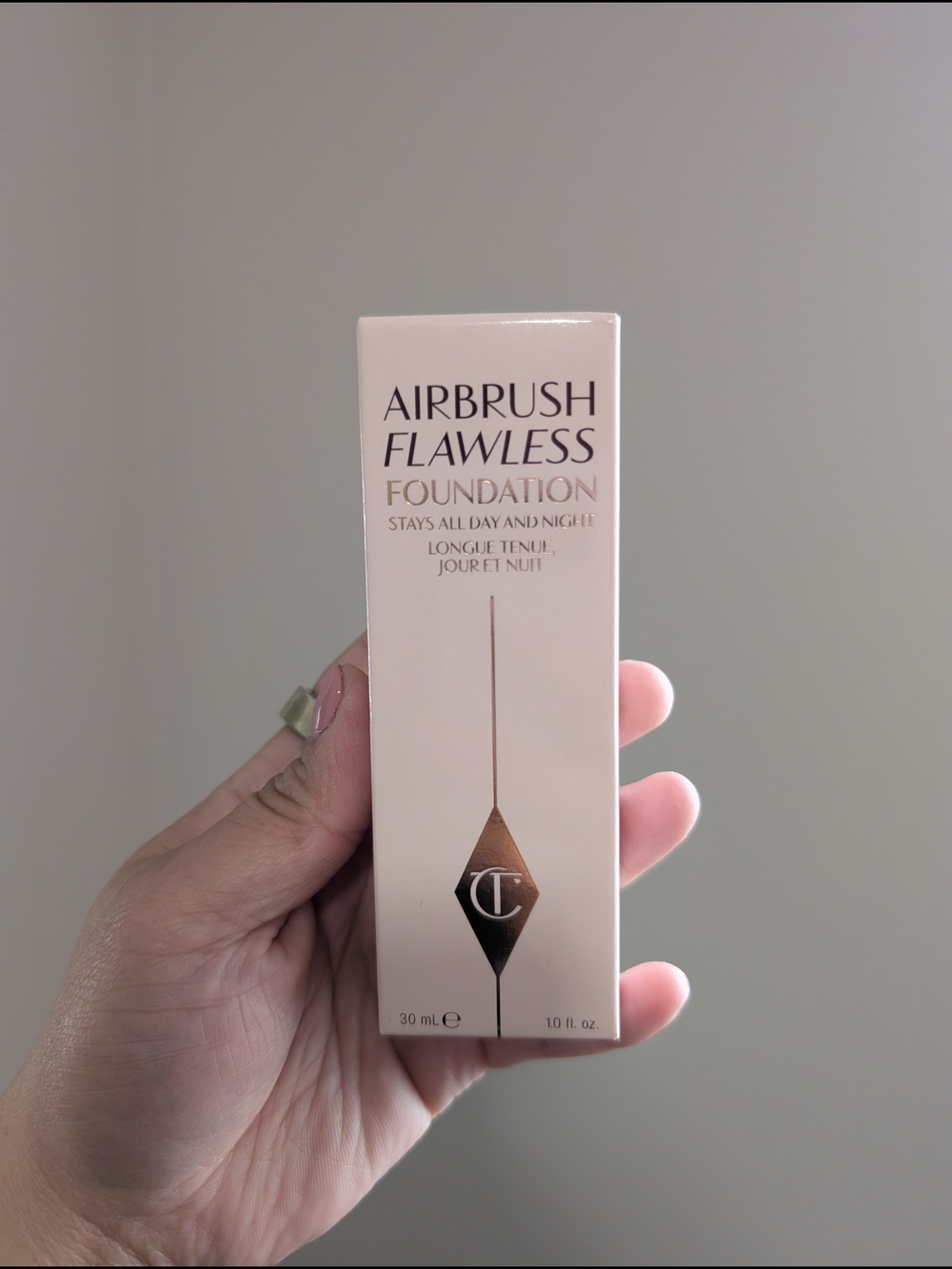 Charlotte Tilbury Airbrush Flawless Foundation in 7.5 Neutral